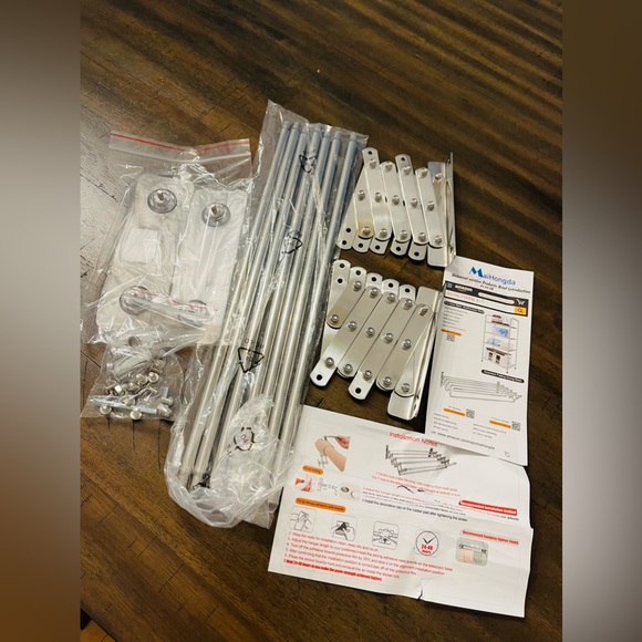 BrandNew (Unopened) Accordion Wall hanger/rack 17-32”adjustable - Picture 2 of 8